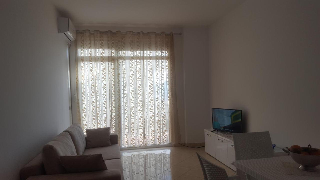 Casa Fronte Mare Appartement Vlorë Buitenkant foto