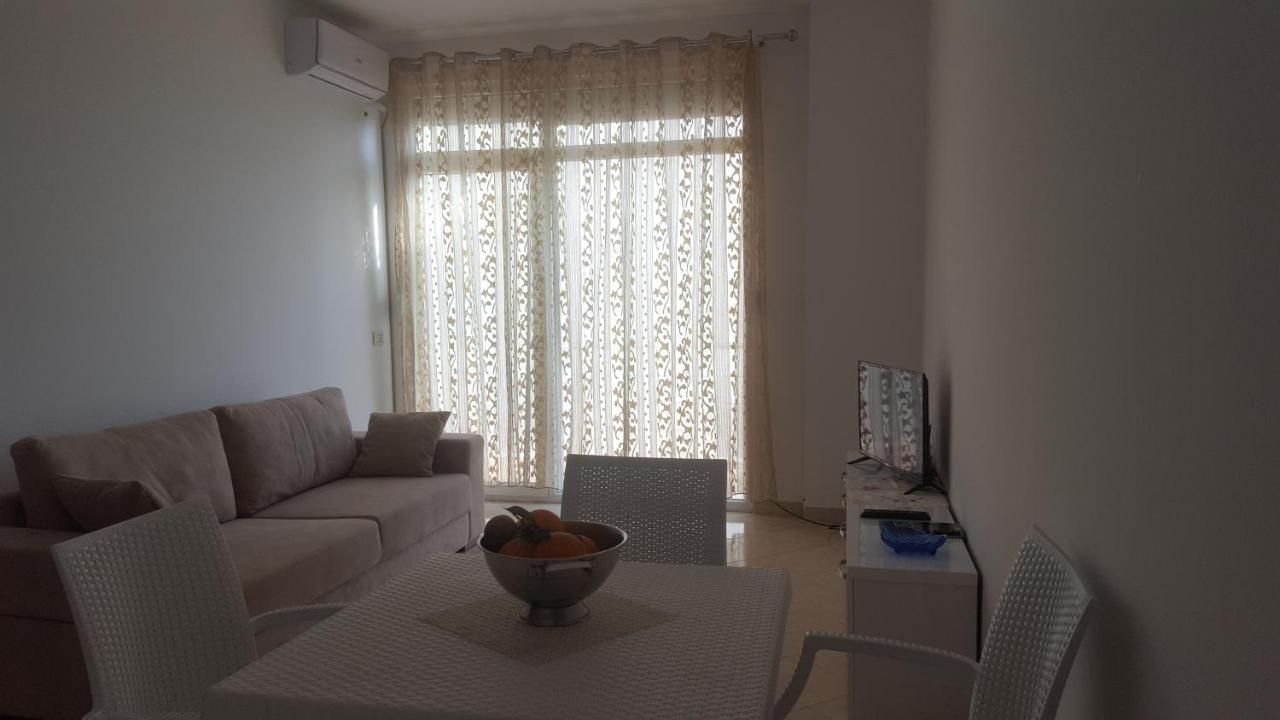 Casa Fronte Mare Appartement Vlorë Buitenkant foto