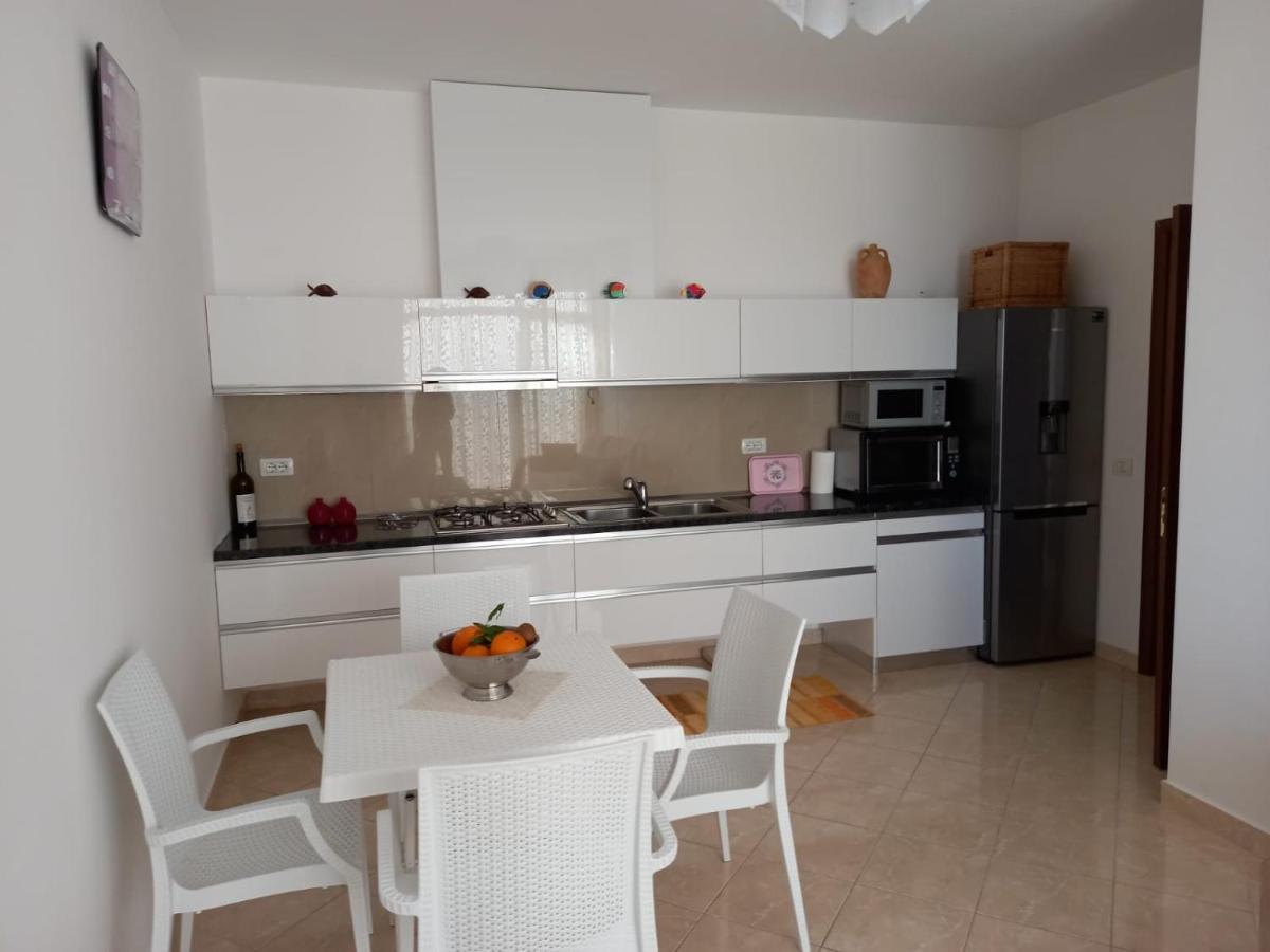 Casa Fronte Mare Appartement Vlorë Buitenkant foto