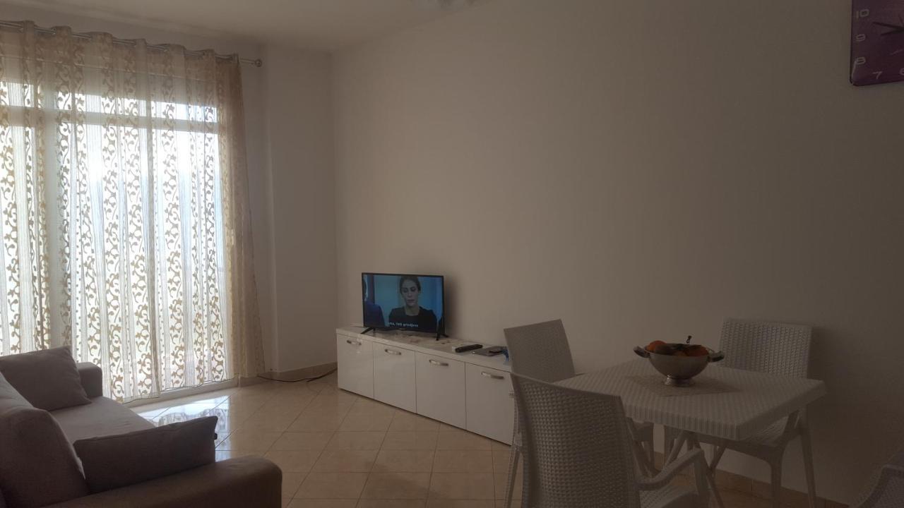 Casa Fronte Mare Appartement Vlorë Buitenkant foto