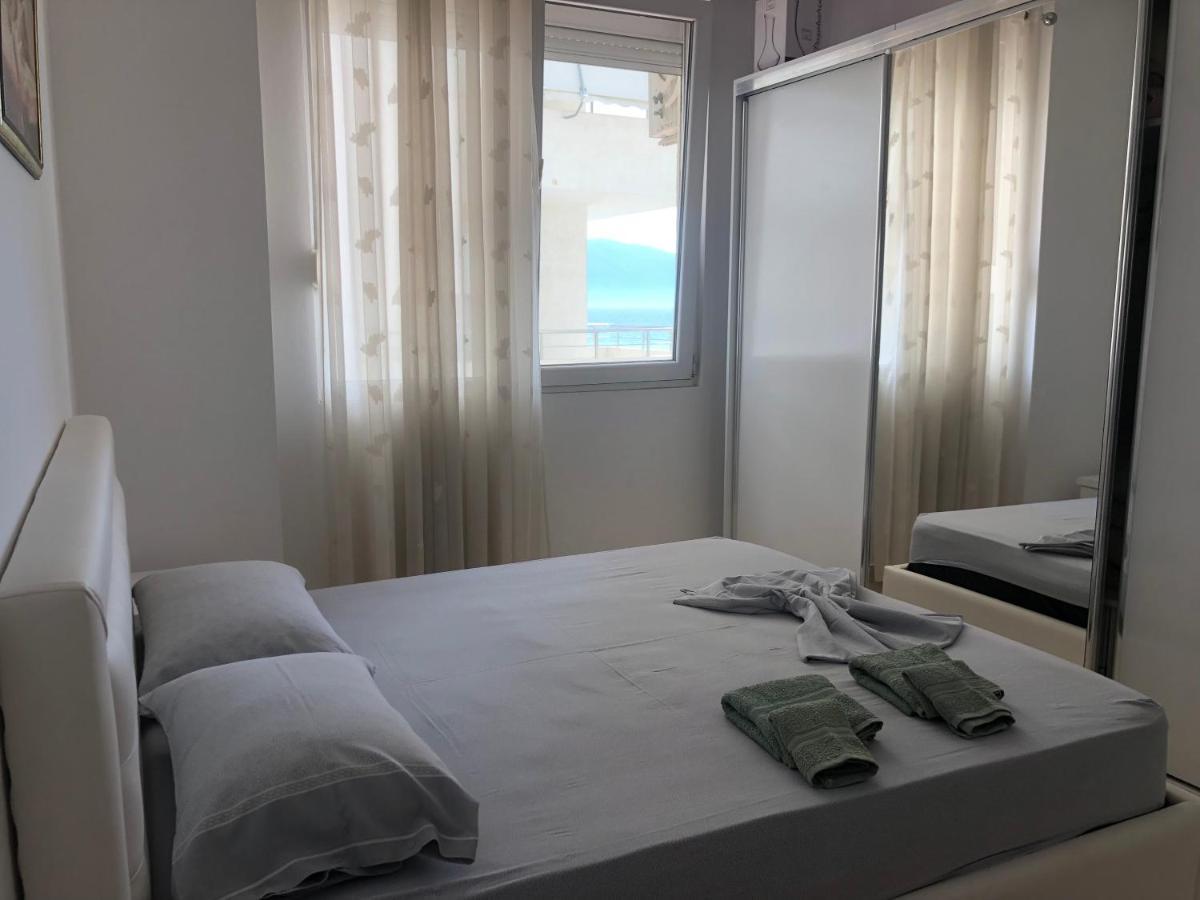 Casa Fronte Mare Appartement Vlorë Buitenkant foto