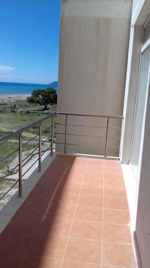 Casa Fronte Mare Appartement Vlorë Buitenkant foto
