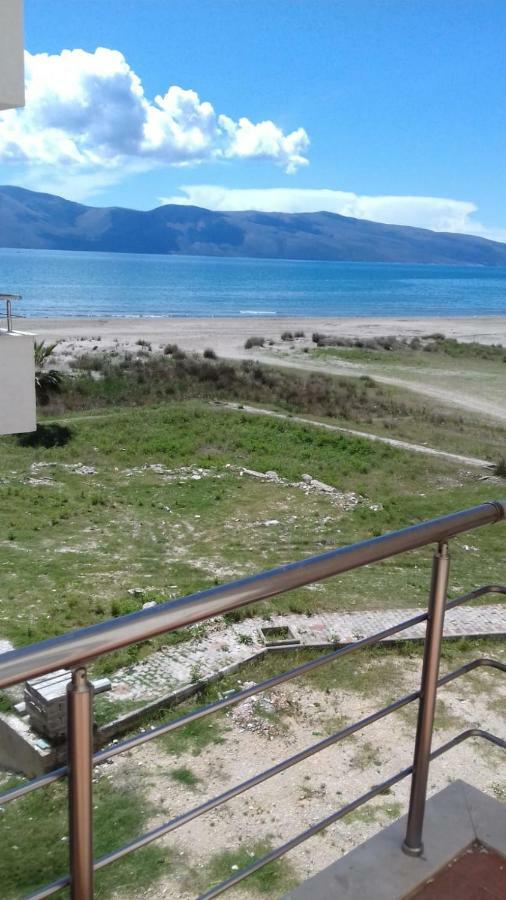 Casa Fronte Mare Appartement Vlorë Buitenkant foto